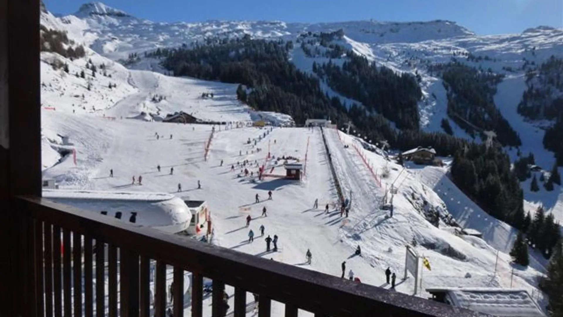 Appartement 2 Pieces Skis Aux Pieds Avec Piscine Et Spa - Fr-1-425-232 Araches-la-Frasse Apartment